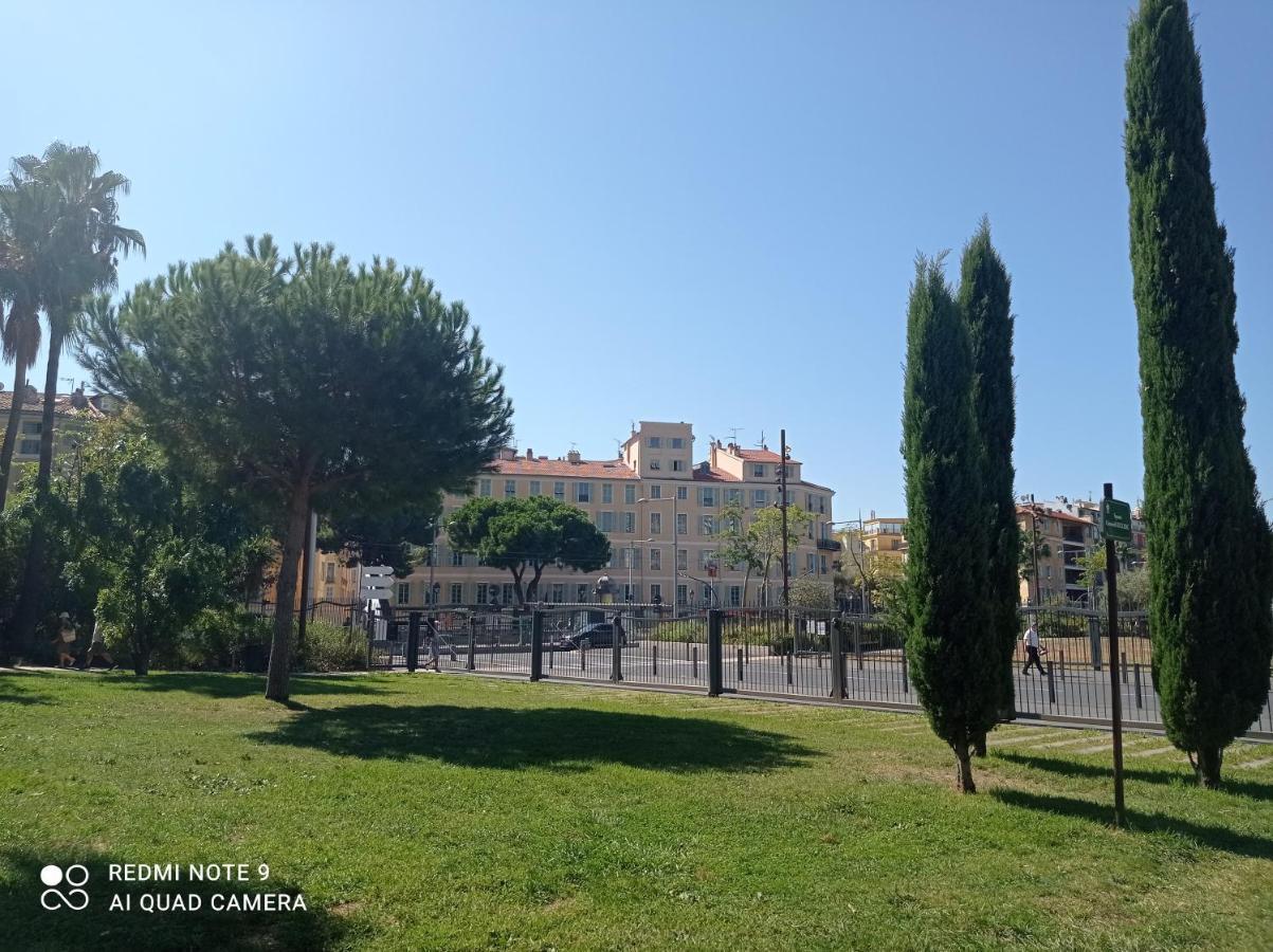 Studette En Plein Coeur Du Vieux Nice Dış mekan fotoğraf