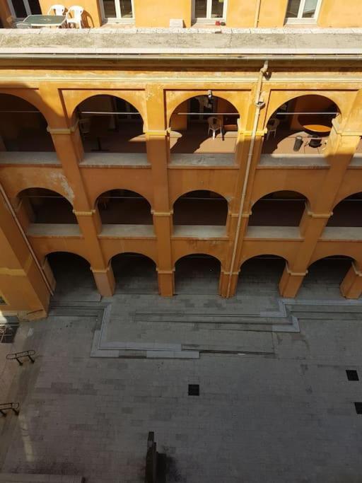 Studette En Plein Coeur Du Vieux Nice Dış mekan fotoğraf